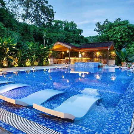Green Mansions Jungle Resort Sauraha Esterno foto