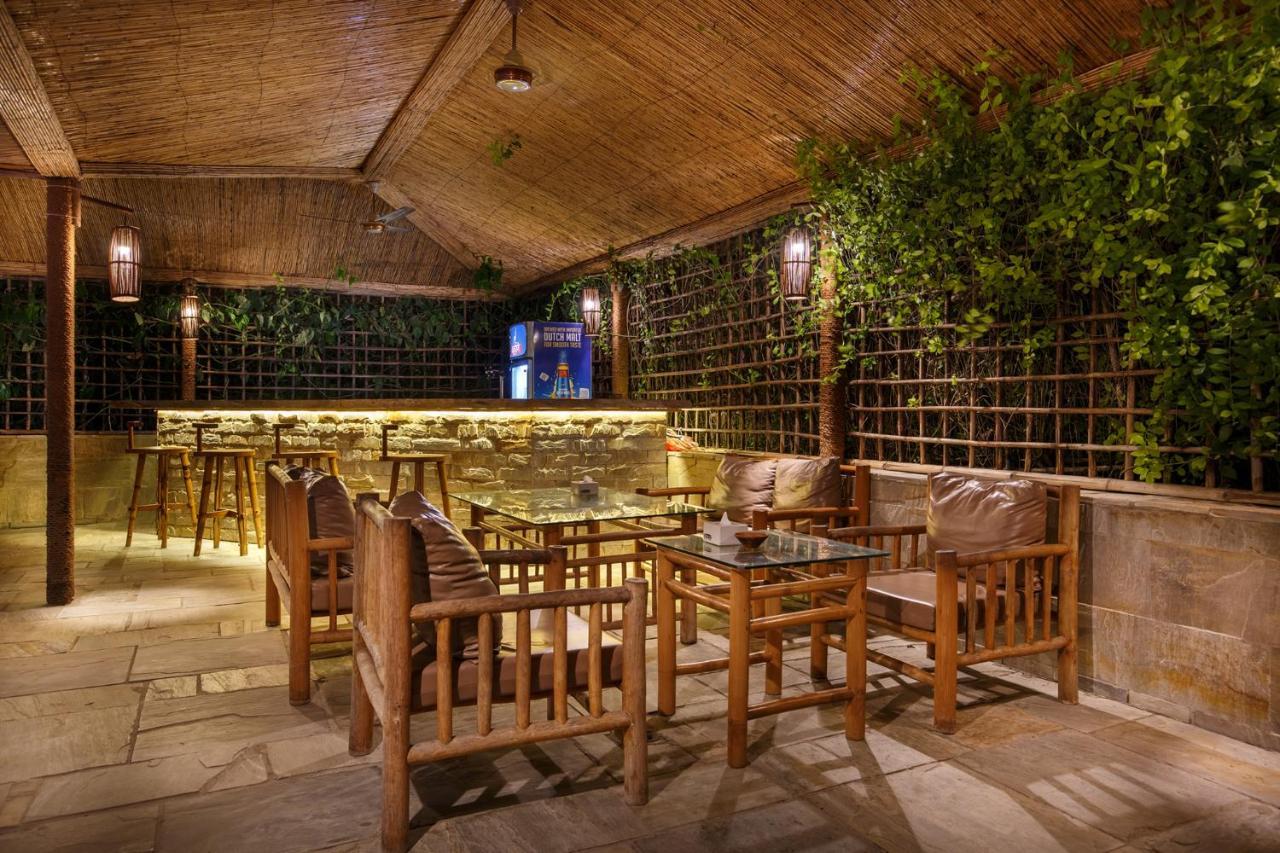 Green Mansions Jungle Resort Sauraha Esterno foto